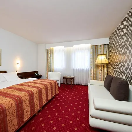 Zur Post Hotel 3*