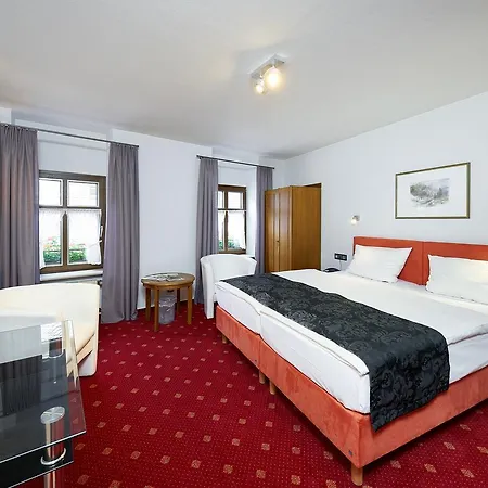 Zur Post Hotel 3*