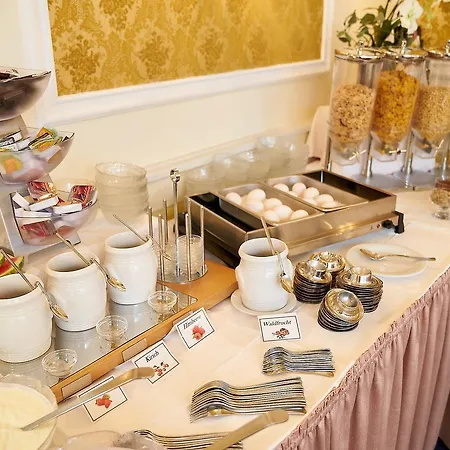 ツル ポスト ベルンカステル・クース